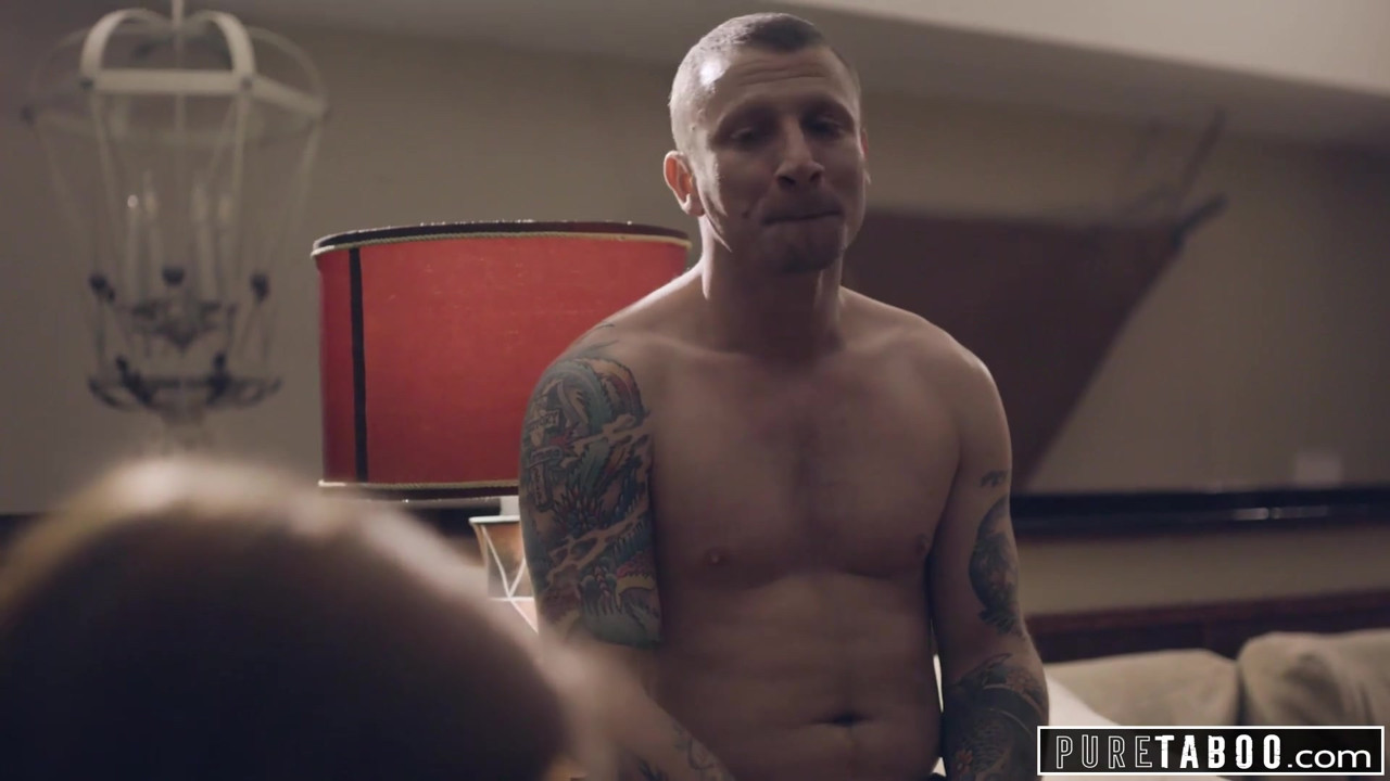 純粋なタブー義理の両親と義理の兄が新しい妹を歓迎