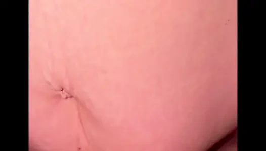 Istri & suami lagi asik mesra-mesraan. Dildo hitam, fisting, creampie, mani mu cumming