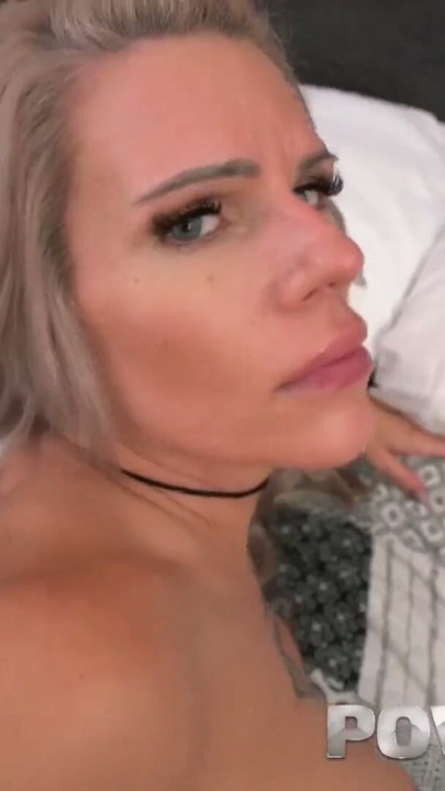 Prsatá MILFka Ally White roztažená velkým čůrákem POV | Klipy 2
