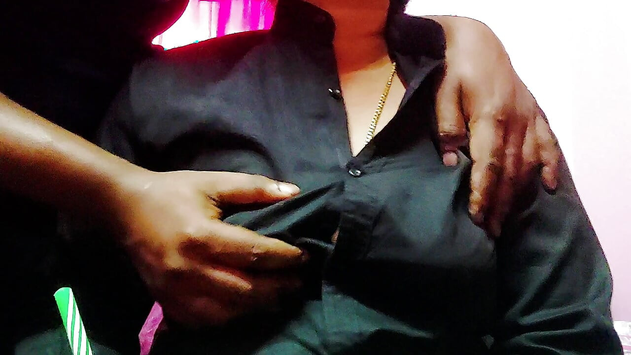 Desi Bhabhi sex with boyfriend in hotel room enjoys