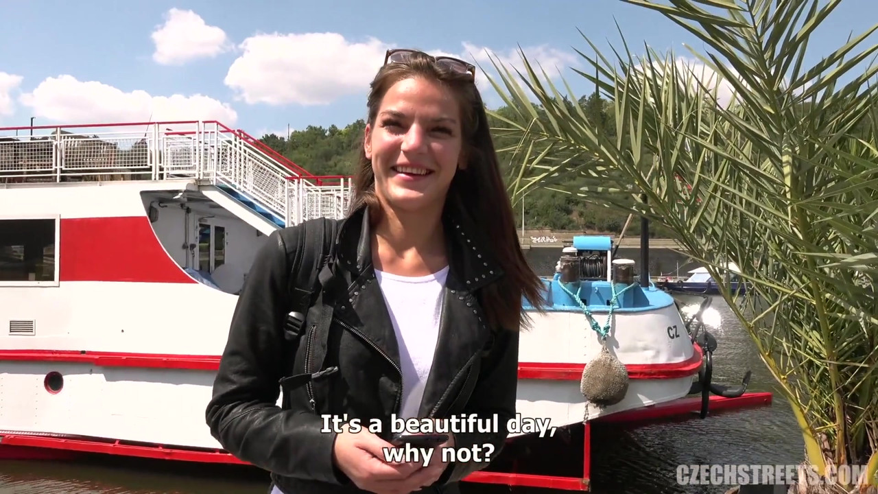 チェコの街 - 史上最もシャイな女の子