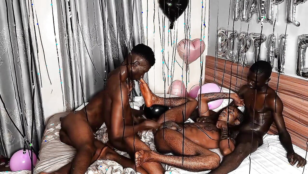 祝我生日快乐 16 个可爱的家伙和我一起庆祝