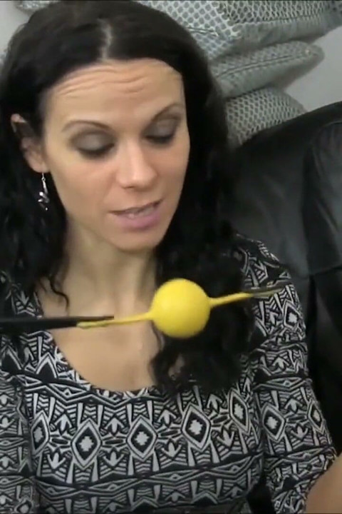 Kinky Home Selling Gag Demonstration!