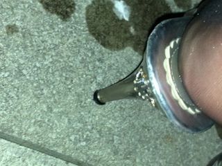 नाइलन के मोज़े और ऊँची एड़ी के जूते के साथ आउटडोर कॉकिंग गेंदोंबंधन हार्डनिपल