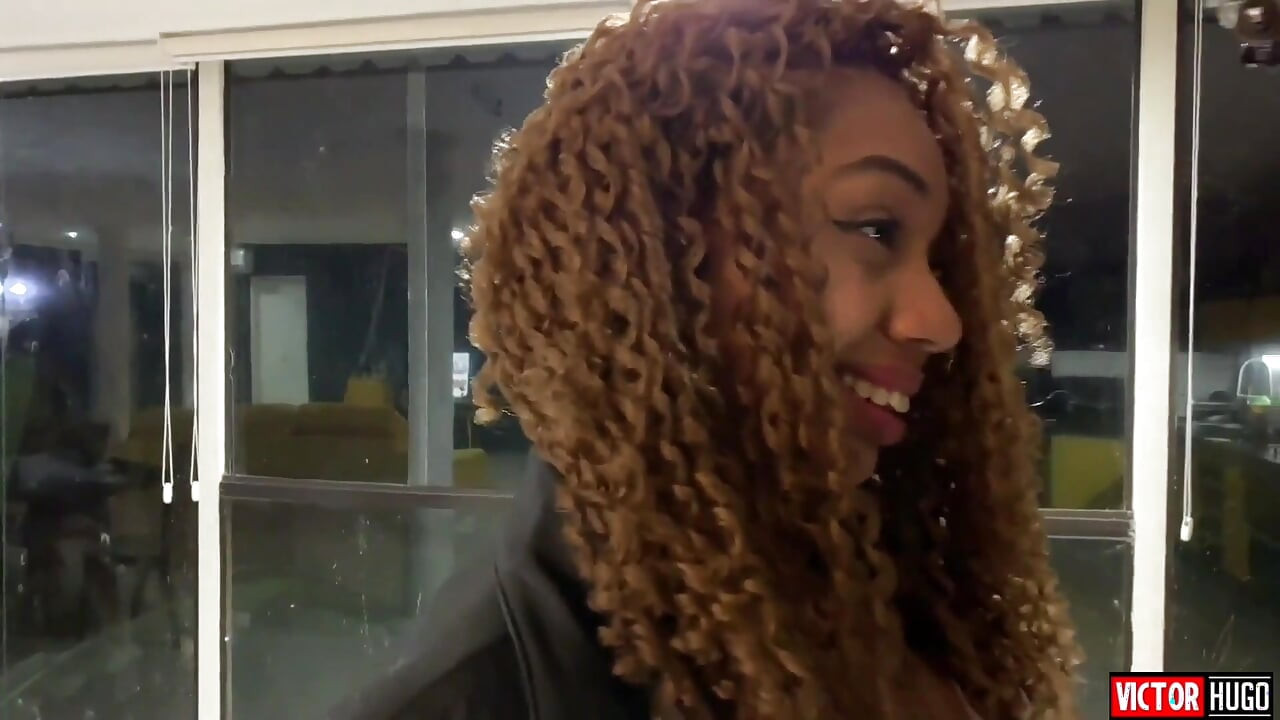 Sie lutscht meinen schwanz so gut