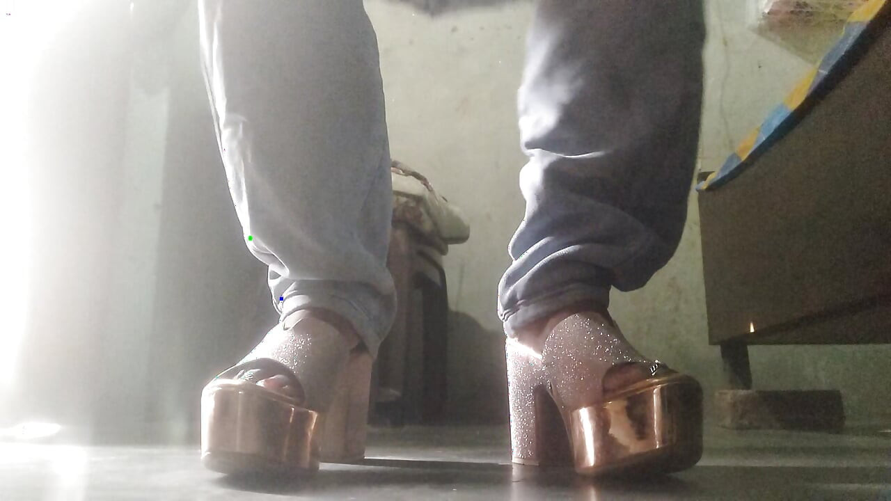 Futai în soția mea soția meri ne mujhe se dildo se chudwaya