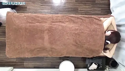 Грубый кримпай без цензуры, красивая и элегантная офисная дама возвращается, обращенная к горячему маслу и ее неотразимый запах