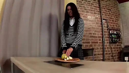 В анал проникли на столе