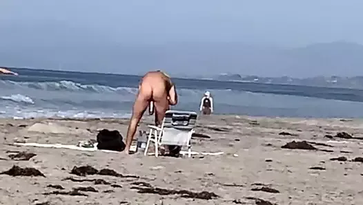 Ball Stretchers at the Beach
