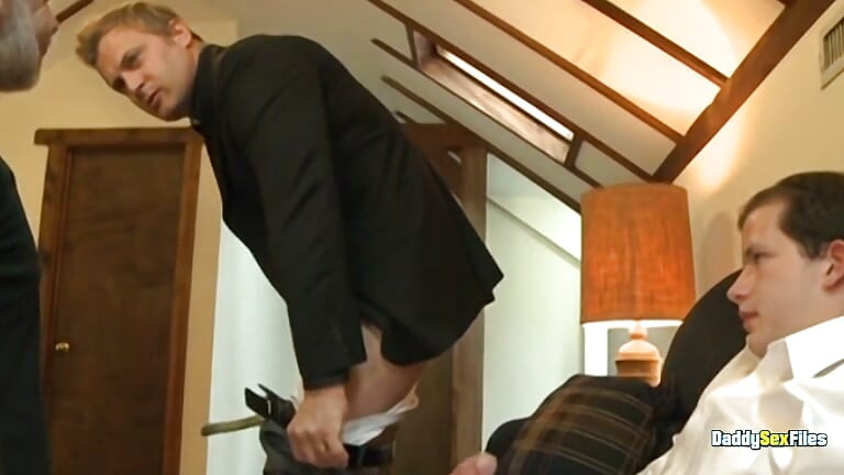 DaddySexFiles Allen Silver Devin Moss and Michael Anthony Spit Roast Threesome on the Sofa