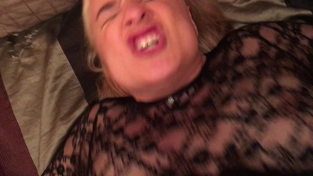 Ally does poen