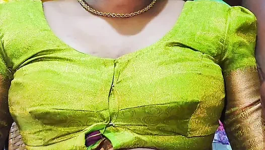 Indian hot wife bedroom Came out mouth with Boyfriend