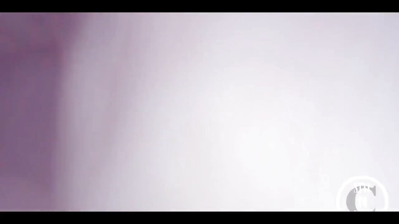 Spălându-mi și gâdilându-mi picioarele în cadă!