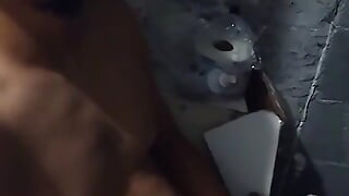 Nagn mere sharir ko tirchha kar diya