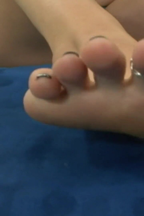 Tennenger Hot Fucked with Older Man and Squirted on Feet