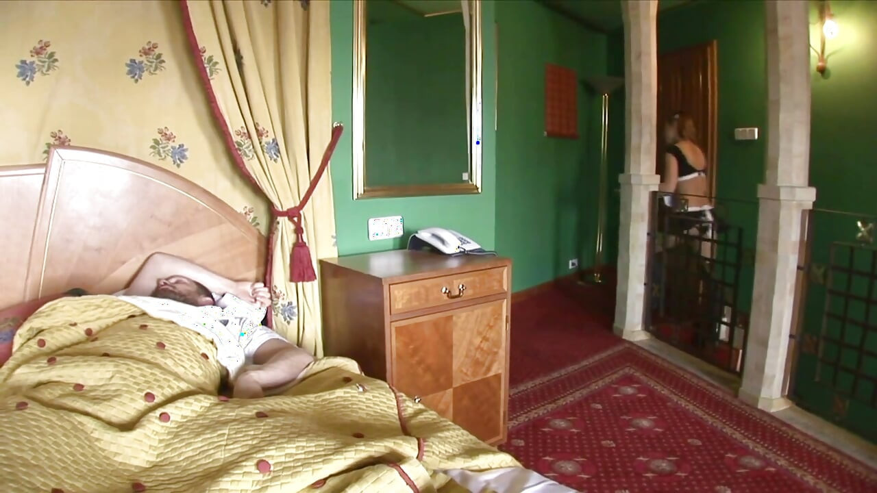 Morgan Moon büyük bir yarağı yuttu