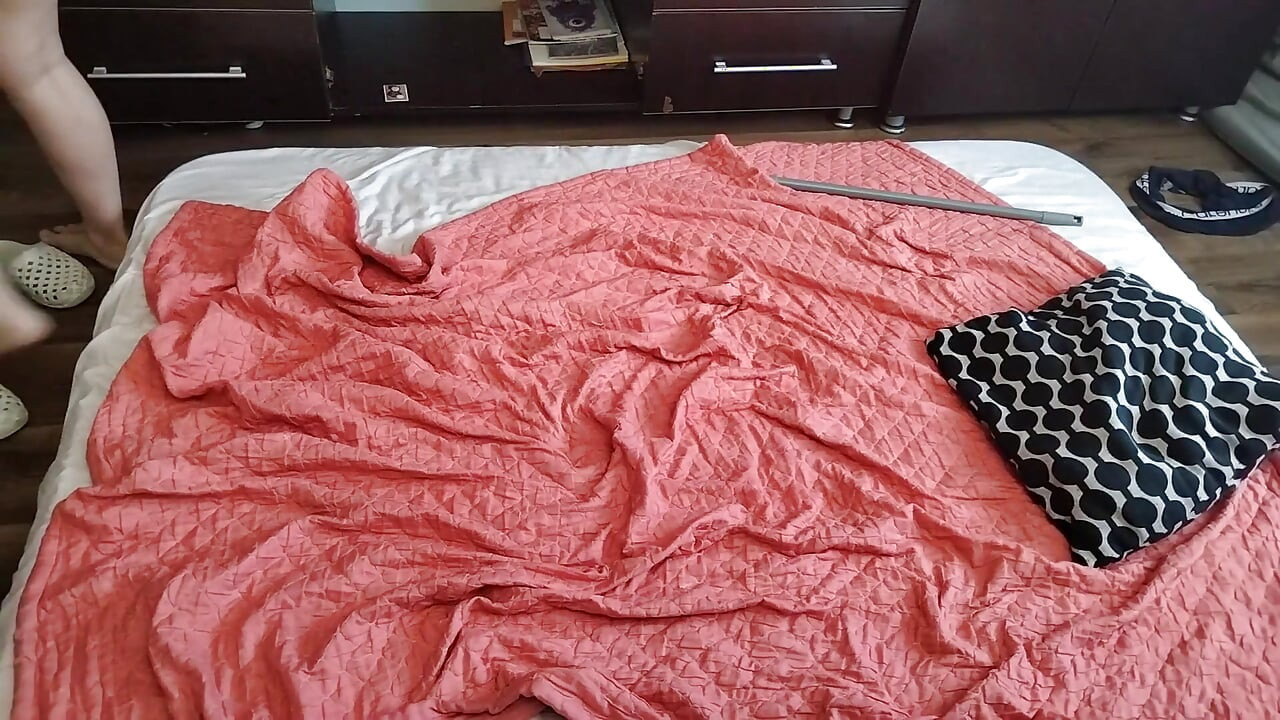 Amateur Couple Crazy Sex in the Bedroom