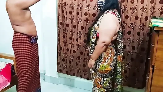 Aku menyetubuhi seorang gadis Bangladesh berdiri di dalam rumah. Xvideo seks panas desi