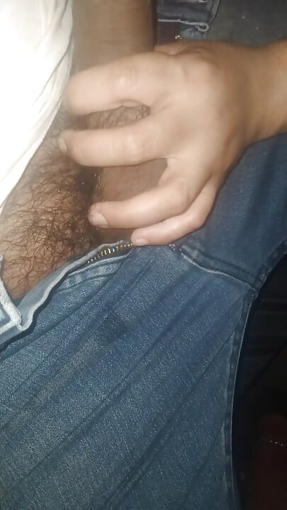 Ryckt sugande kuk i jeepen, sperma i munnen