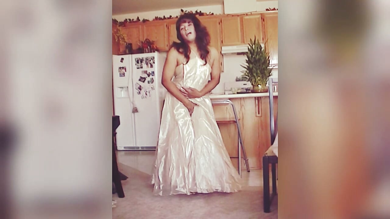 Vintage Jhazmeena - Shimmering Beautiful Bridal Gown