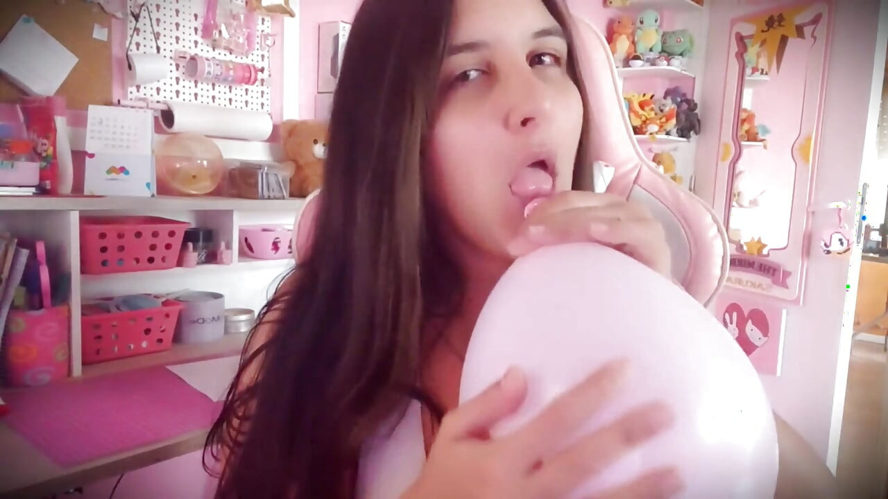 Puffy Cheeks Balloon Blowing - Bunny Looner