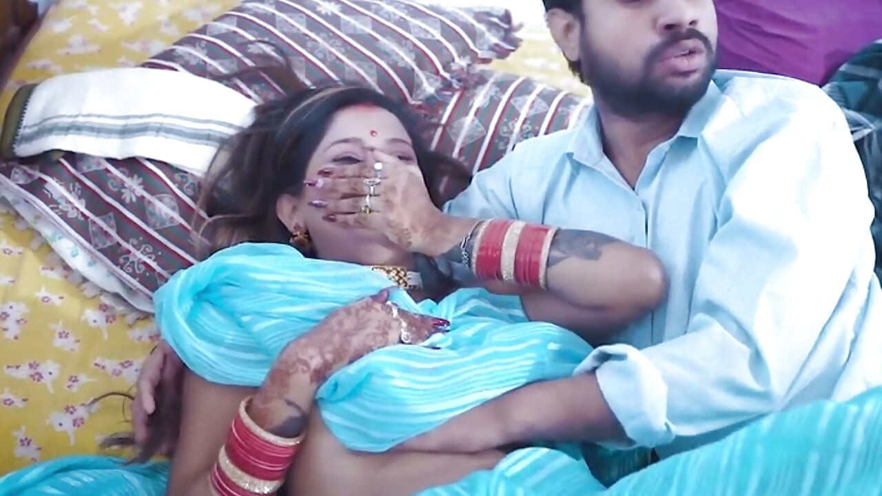 Bhabhi ki bahin ko jabbar dasti room me pakad ke choda