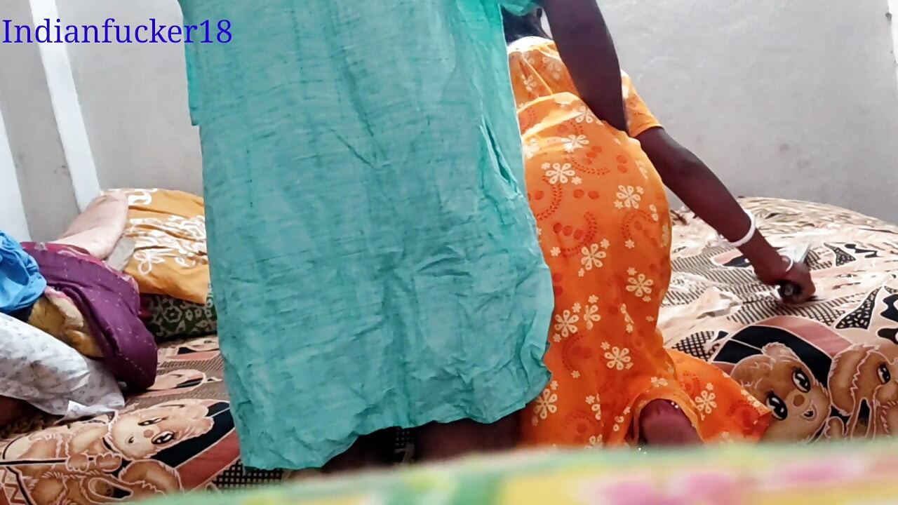 Desi bhabhi ki doggy style chudai hard