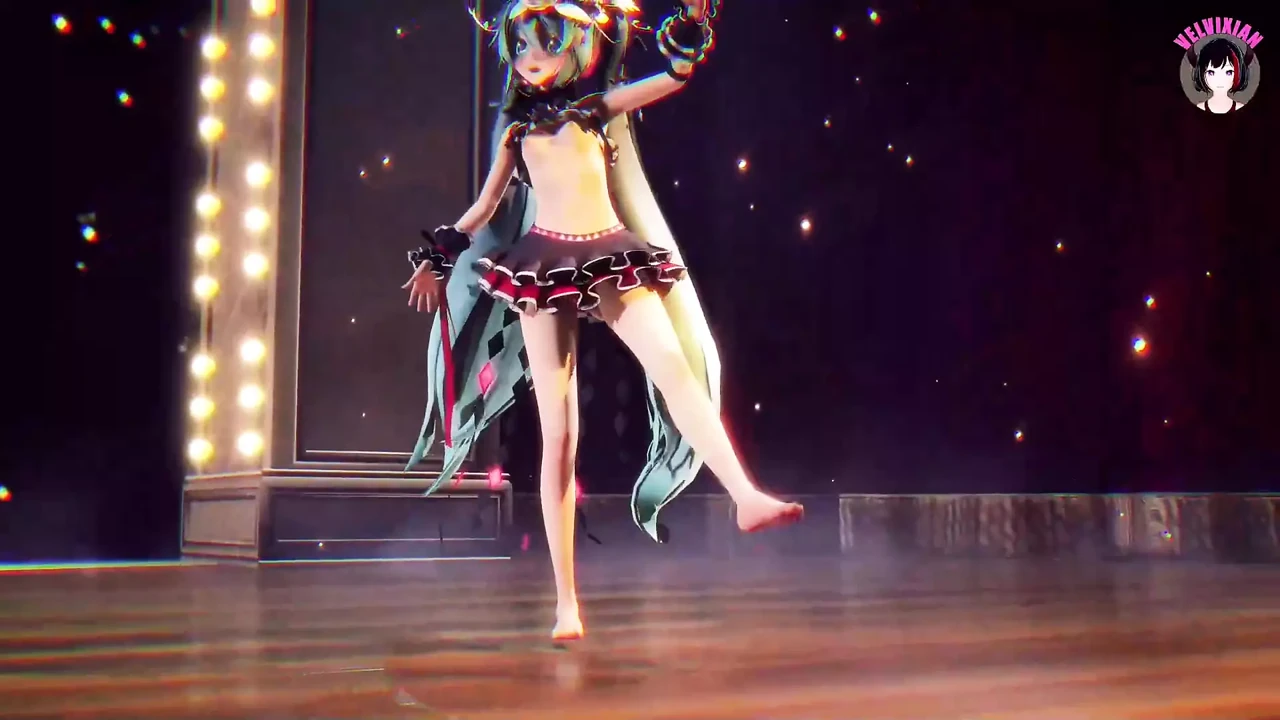 Cute Miku Dancing With Sexy Skirt