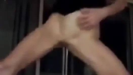 Поддразнивание и игрушка