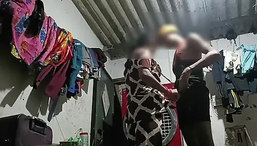 Meskipun suami berada di kamar, kakak ipar akan ditunjukkan kepada mereka berdua di kamar pada akhirnya.