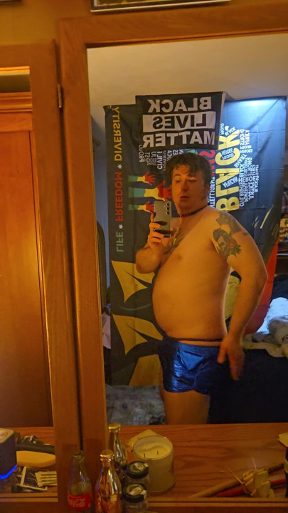 Som en ung fyr her som støtter bkack folk og stolt er jeg hvit deva spade på