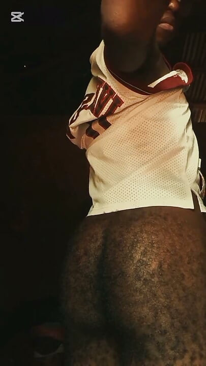 Needs Someone to Give Me a Very Nice Stroke