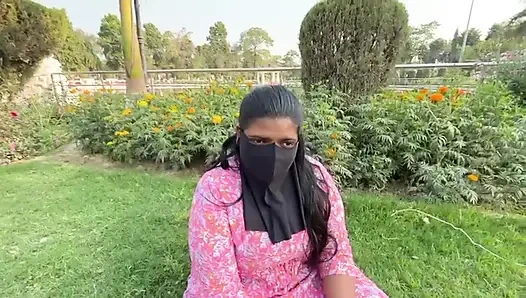 Ek ladke ne ek ladki ko bahla kar choda