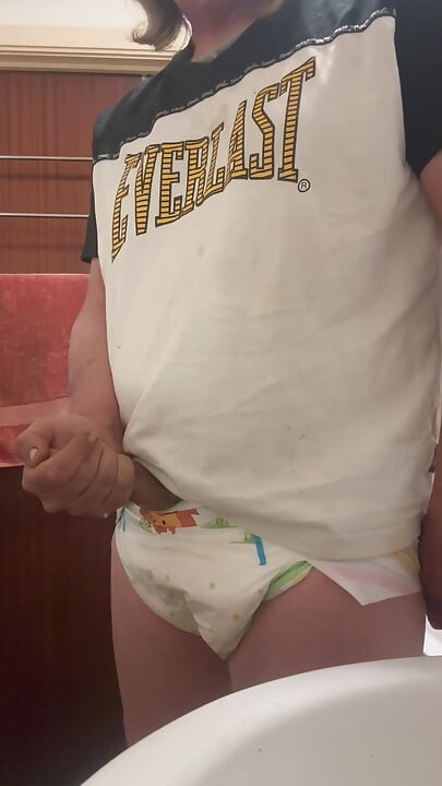 Tinimals mouillé et branlette