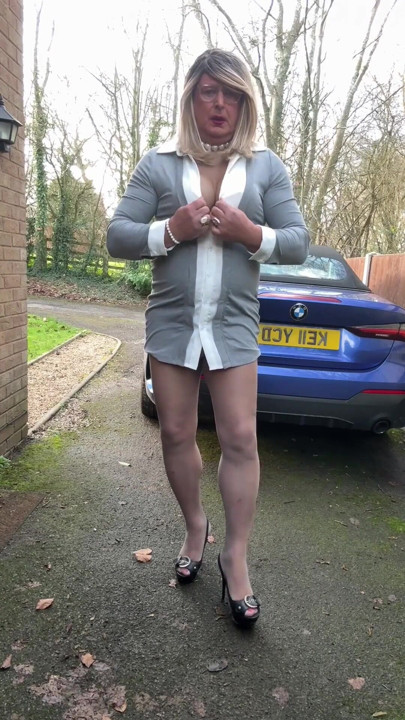 Sexy Crossdresser kellycd2022 in grey pantyhose and heels | Clip 1