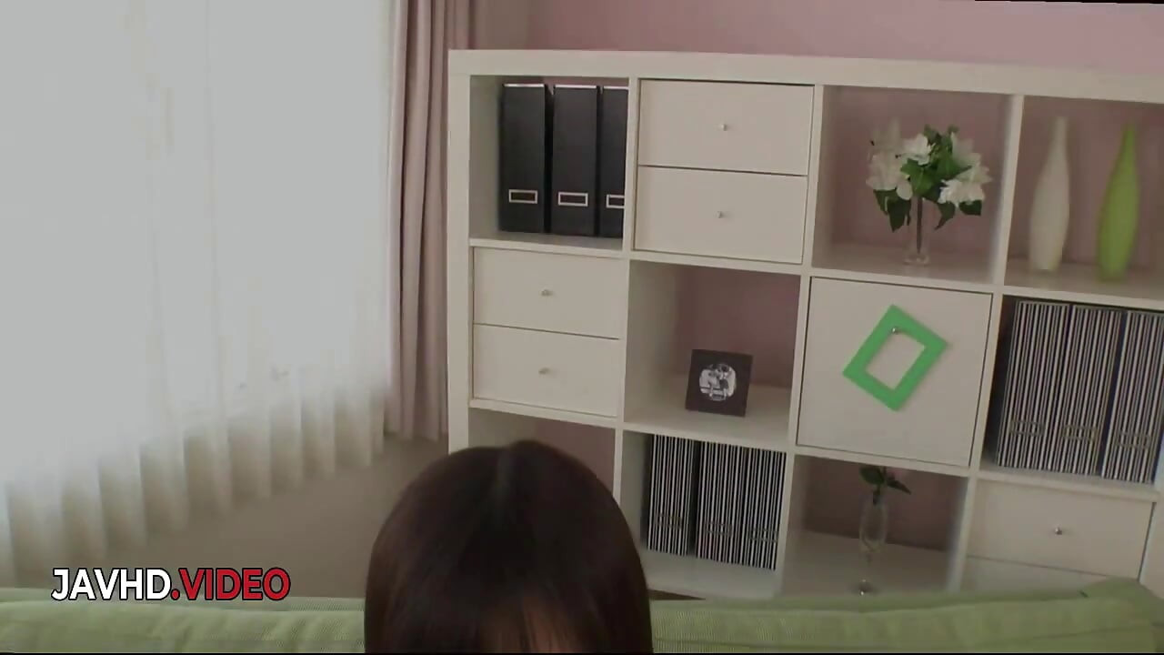 열정적인 타격 작업 잔치를 담당하는 매혹적인 JAV 스타 Marika