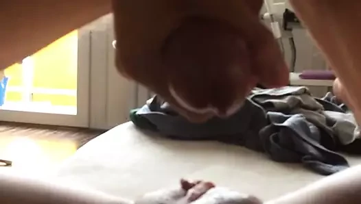 Big cumshot on GF