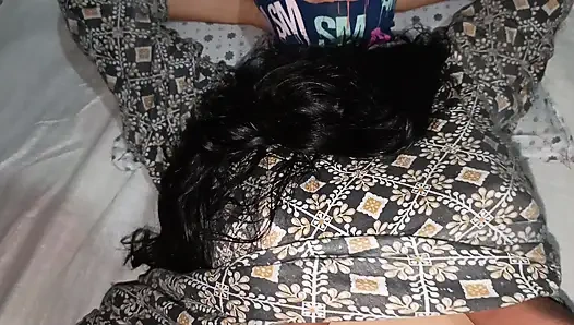 Gadis sange 18 tahun ngentot sama pacarnya yang baru pertama kali.