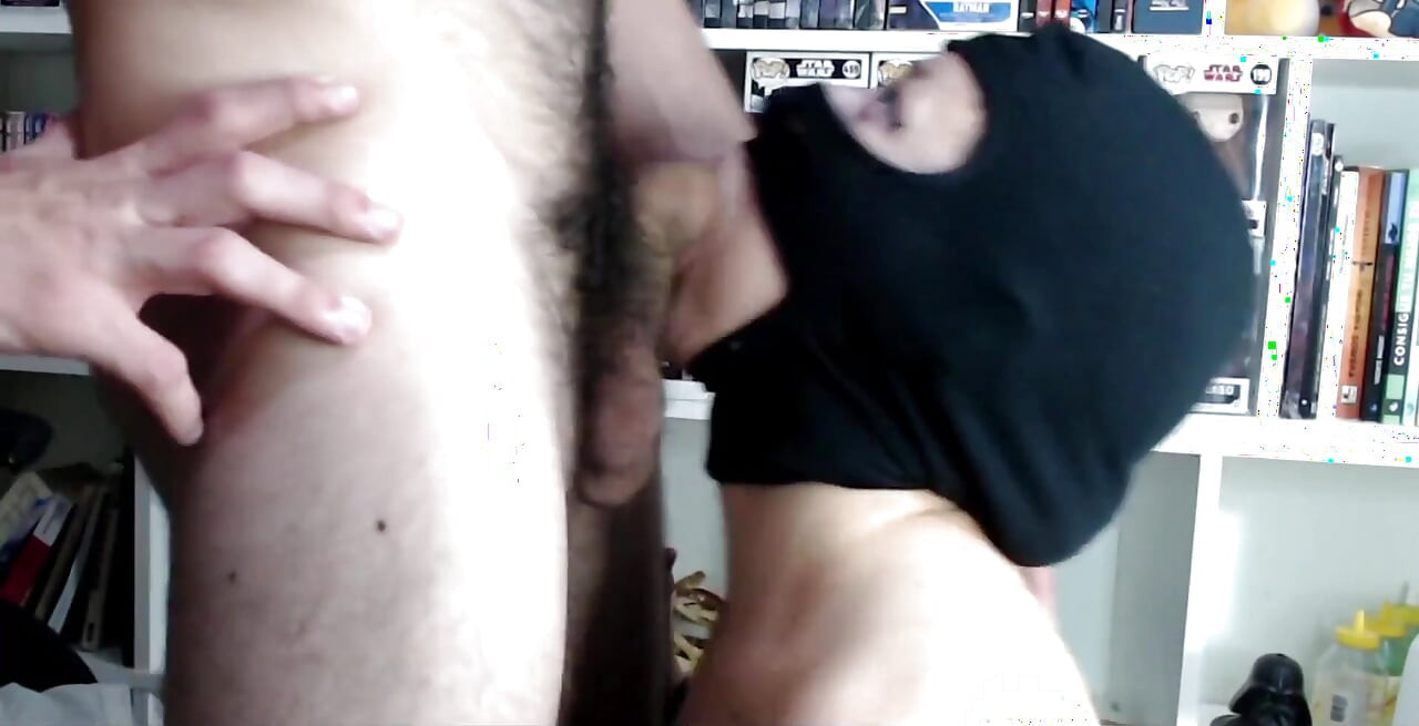 Succhio il cazzo del mio fratellastro 2