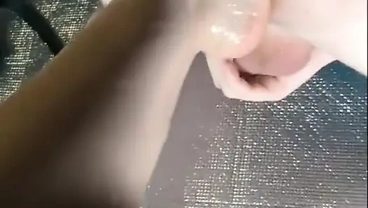 POV. Femdom. Köle götüne ayak yumruk sokma. Sahibe boşalana kadar köleyi götten sikiyor