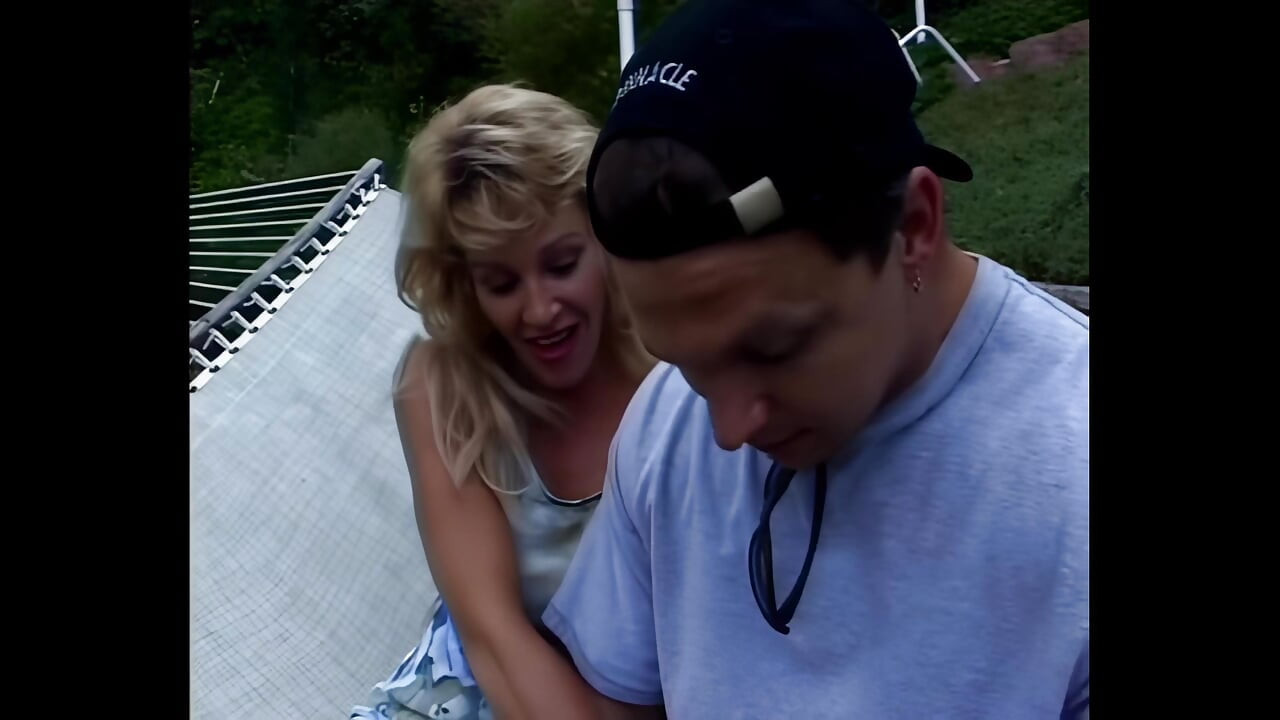 ली को बड़ा मुर्गा लेना पसंद है