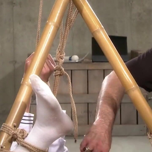 Nyssa Nevers BDSM - jer zadirkujem dečke