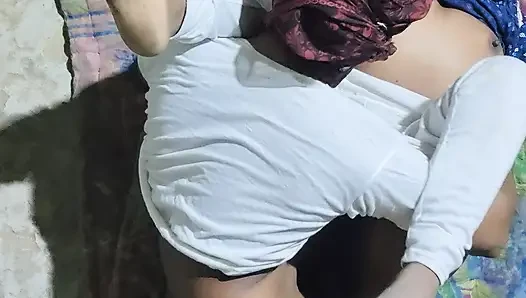 20 year old hot girl comes to as soon as she wants to