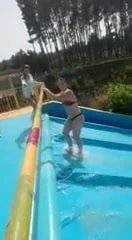 Meisjes op aquapark