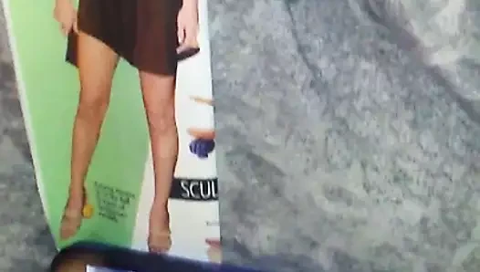 Selena Gomez boşalıyor