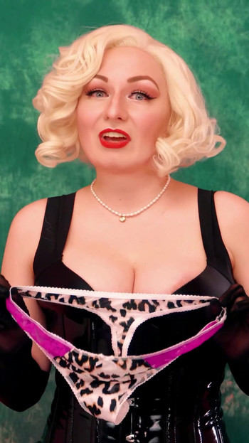 Moment memorabil de la "Efeminat Încurajare Educație, Pozitiv Femdom POV porno gratuit"