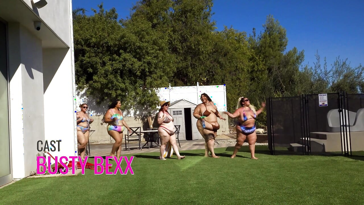 Model Jeff Pesta Kolam Pesta Kolam