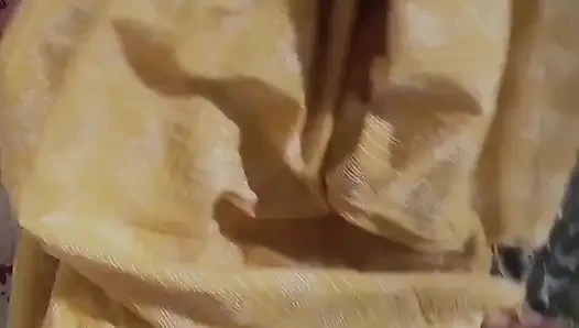 Seksi Yenge Shivani Kocasının Arkadaşıyla Seks Yapıyor. Bölüm 2