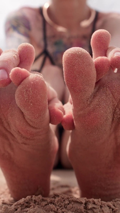 Worship My Feet on Public Beach and Get My Permission to Cum