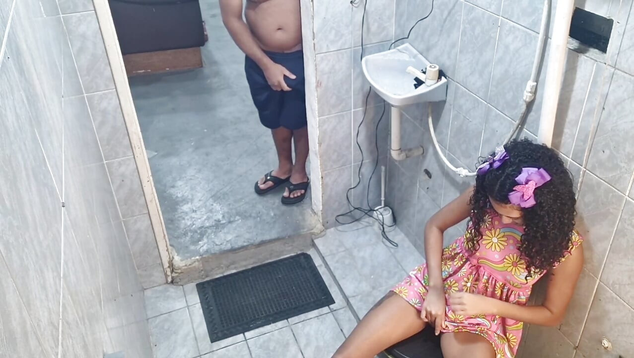 義理の娘がトイレでオナニーしているところを捕まえてしまいました